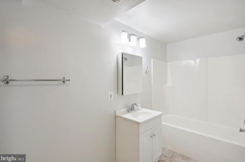 103 Claybrook Dr, Silver Spring MD 20902-3114 exterior