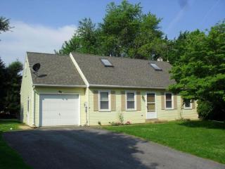 8 Ivywood Ct, Lancaster, PA 17603-9203