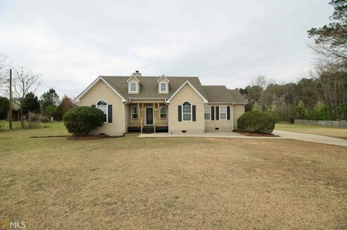 305 Maplewood Dr, Locust Grove, GA 30248-3216