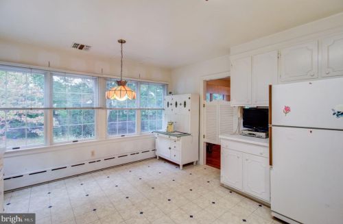 10 Clearview Ave, Trenton NJ  08619-1217 exterior