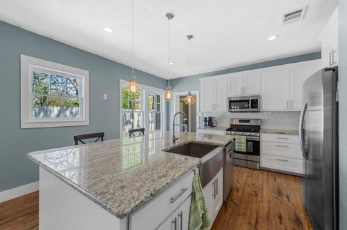 2253 6th Ave, Fort Worth TX  76110-1807 exterior