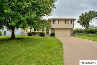 11012 24th Street Cir, Bellevue, NE 68123-1098