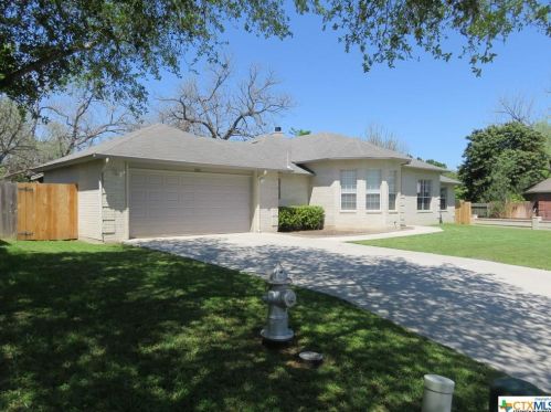 202 Parkridge Cir, Seguin TX  78155-7159 exterior