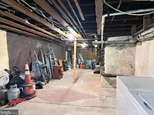 1018 Jackson St, Philadelphia PA  19148-3011 exterior