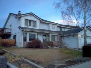 1736 Golddust Dr, Sparks NV  89436-9306 exterior