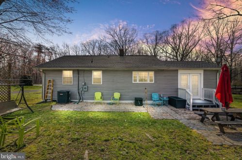80 Jacobs Ln, Fredericksburg, VA 22406-5015