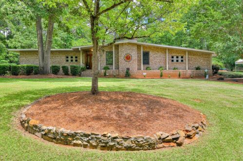 2002 Maple Dr, North Augusta, SC 29860-9754