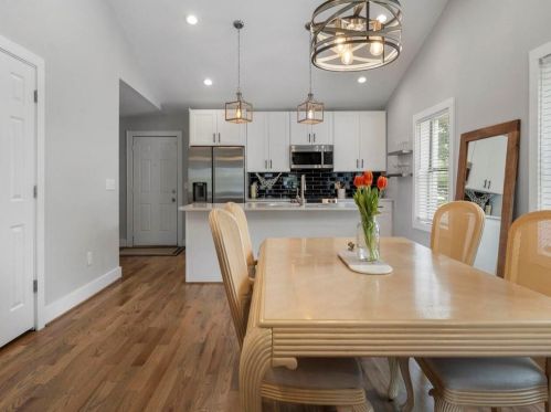 993 Burns Dr, Atlanta GA  30310-4631 exterior