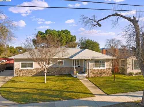 626 S St, Livermore, CA 94550-4252