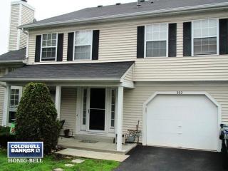 302 Wisteria Dr, Streamwood, IL 60107-2212