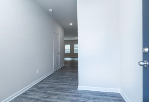 4946 Lower Elm St, Atlanta, GA 30349-1688