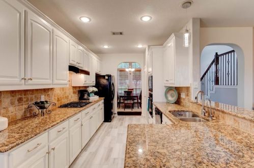 10065 Red Bluff Ln, Fort Worth TX  76177-7402 exterior