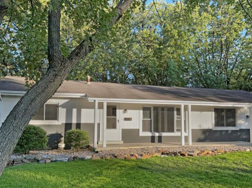 6712 Vineland Dr, Hazelwood, MO 63042-1724