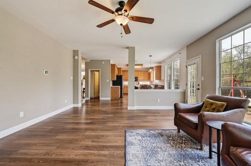 7811 Cheno Cortina Trl, Austin TX  78749-2717 exterior