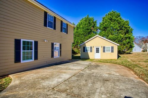 4072 Peachtree Farms Rd, Rex GA  30273-1380 exterior