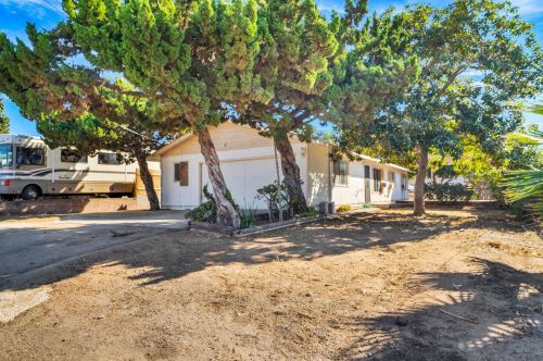 12031 Gay Rio Dr, Lakeside, CA 92040-4909