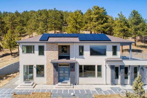514 Granite Dr, Boulder, CO 80302-9728