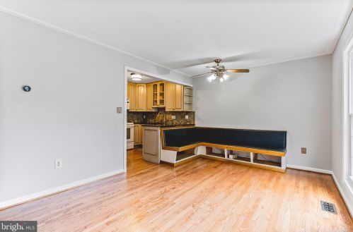 10014 Downeys Wood Ct, Springfield VA  22015-2730 exterior