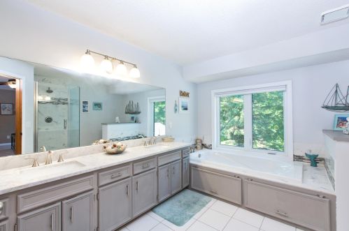 13615 Garrett Ave, Saint Paul MN  55124-7647 exterior