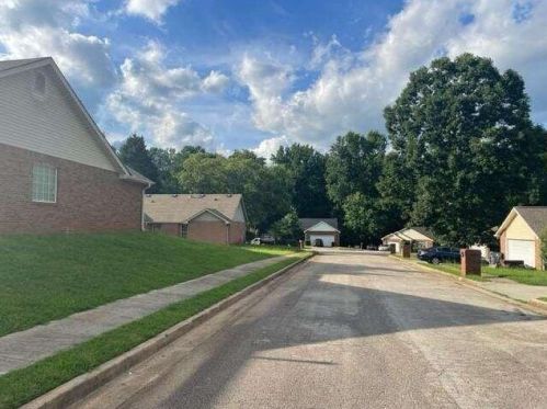 190 Oakwood Cir, Stockbridge, GA 30281-6356