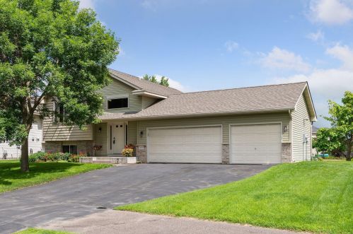 12905 8th Ave, Zimmerman, MN 55398-8328