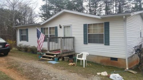 390 Buff Creek Dr, Hardy, VA 24101-4426