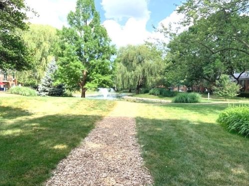 2403 Goebbert Rd, Arlington Hts IL  60005-4135 exterior