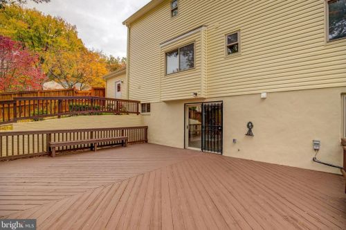9000 Strattondale Ct, Springfield VA  22015-3659 exterior