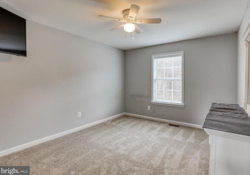 365 Chickamauga Dr, Harpers Ferry WV 25425-3633 exterior