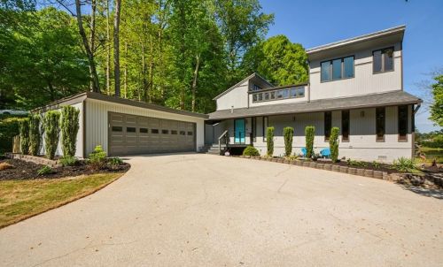 2574 Flair Knoll Dr, Atlanta, GA 30345-1316