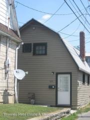 610 Dunn St, Blmgtn IN  47408-3613 exterior