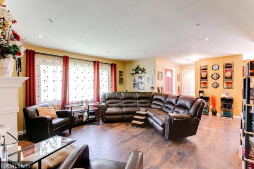 3422 Highlander Dr, Saint Paul MN  55122-1310 exterior