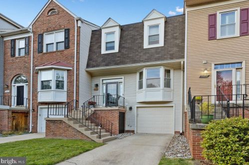7239 Whitlers Creek Dr, Springfield, VA 22152-3647