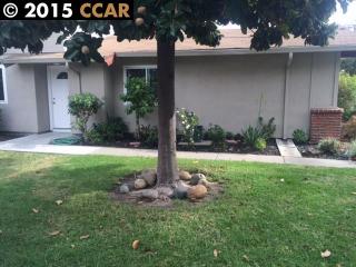 1082 Mohr Ln, Concord, CA 94518-4088