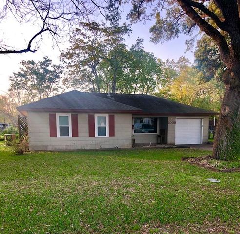 1005 Alice St, Sugar Valley, TX 77480-2701