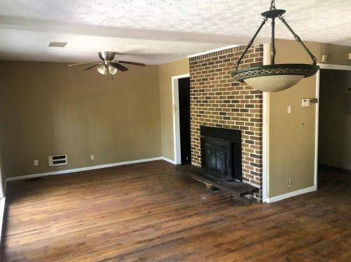 2711 Valleydale Dr, Conyers GA  30012-2716 exterior