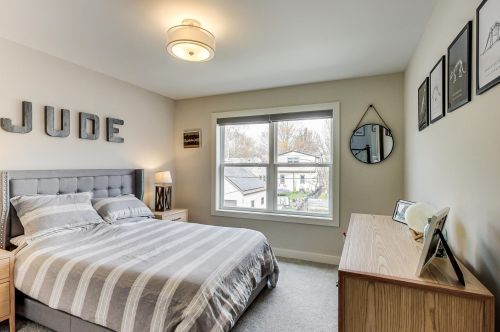 1317 Juliet Ave, Saint Paul MN  55105-2906 exterior
