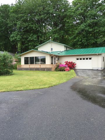 459 Burchard Dr, Greenacres OR  97473-9724 exterior