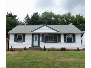 205 Talbot Dr, Cleveland OH  44146-2830 exterior