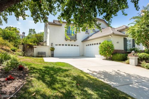 30 Twisted Oak Dr, Simi Valley, CA 93065-8241