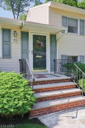 113 Glenwood Rd, Cranford, NJ 07016-1921