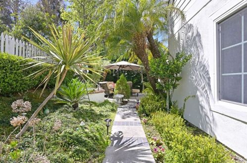 231 Summertree Rd, Anaheim CA  exterior