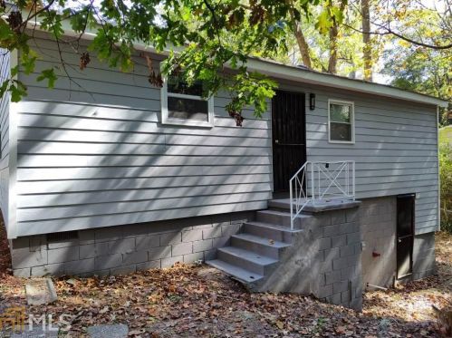 802 Mercury Dr, Atlanta GA  30331-0033 exterior