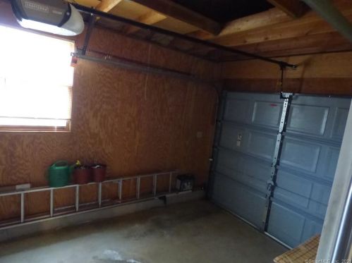 175 Berlin Ave, Southington CT  06489-3257 exterior