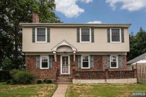 50 Ranger Rd, Dumont, NJ 07628-1813