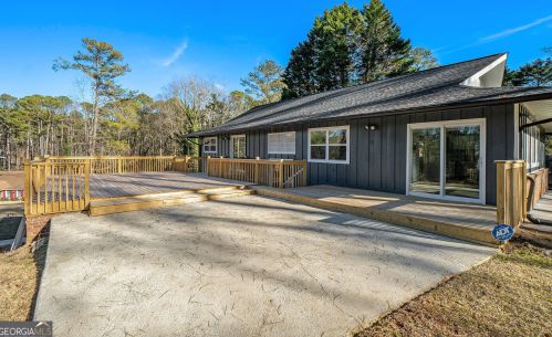 1755 Glenview Dr, Atlanta GA  30331-2307 exterior