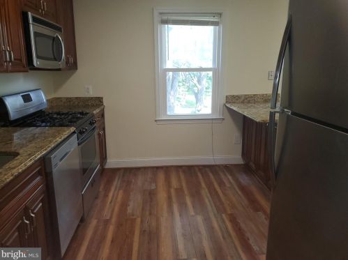 5530 Kendrick Ln, Springfield VA  22015-1948 exterior