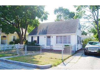 15 Clifford St, East Providence, RI 02916-1804