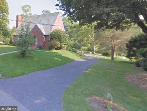 4005 Ridgeview Rd, Harrisburg, PA 17112-2878
