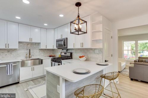 118 Fleetwood Ter, Silver Spring MD  20910-5511 exterior